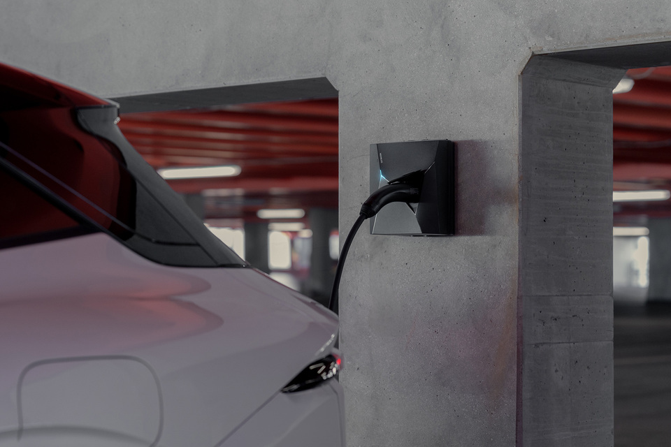 Ev Charger Plug & Charge